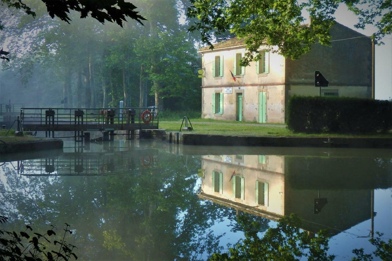 gîte de la Domergue Mas-Saintes-Puelles Exterior foto